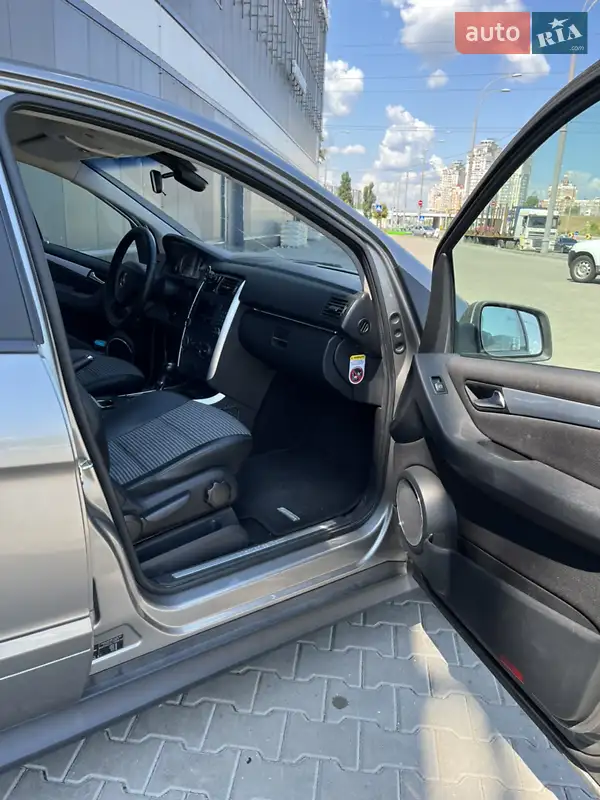 Mercedes-Benz B-Class 2005 VIN WDD2452311J054153 фото оголошення 25 з 78