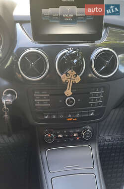 Хэтчбек Mercedes-Benz B-Class 2016 в 