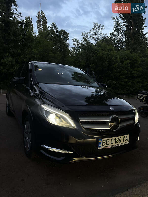 Хэтчбек Mercedes-Benz B-Class 2016 в Южноукраинске