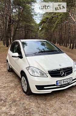 Хетчбек Mercedes-Benz B-Class 2011 в Новомосковську