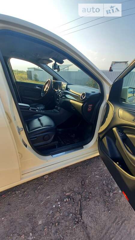 Хэтчбек Mercedes-Benz B-Class 2014 в Львове