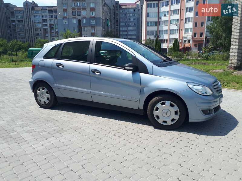 Хэтчбек Mercedes-Benz B-Class 2005 в 
