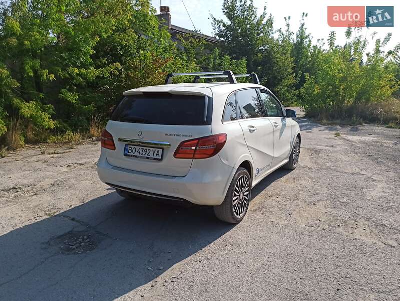 Хетчбек Mercedes-Benz B-Class 2015 в Тернополі