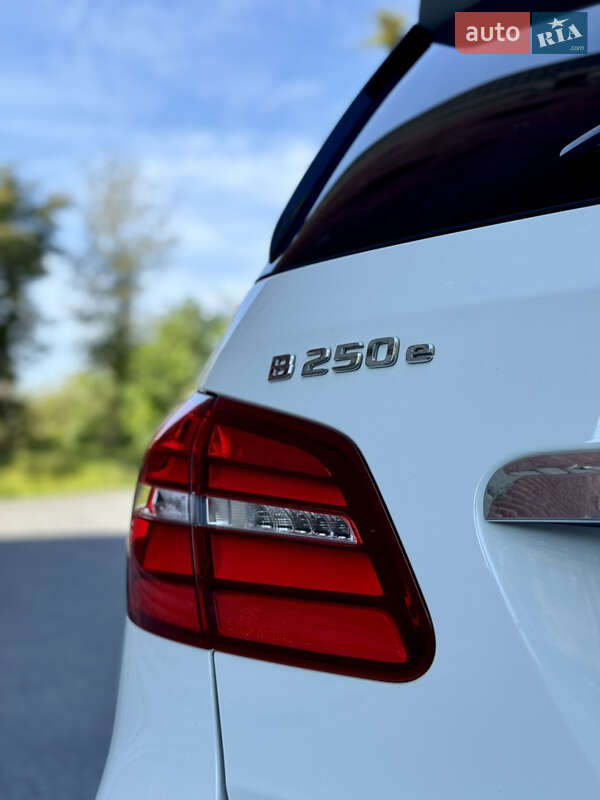 Хэтчбек Mercedes-Benz B-Class 2016 в Львове