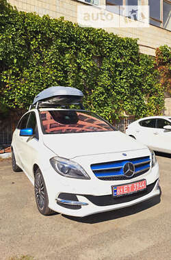 Хэтчбек Mercedes-Benz B-Class 2014 в Киеве