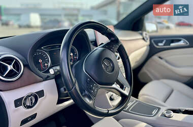 Хэтчбек Mercedes-Benz B-Class 2016 в 