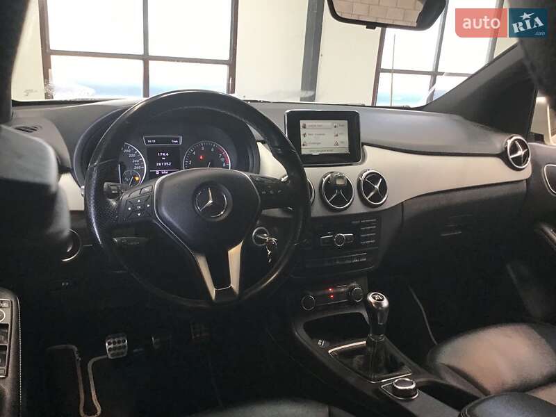 Хэтчбек Mercedes-Benz B-Class 2012 в Ровно фото 6 Хэтчбек Mercedes-Benz B-Class 2012 в Ровно