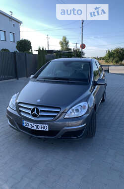 Хетчбек Mercedes-Benz B-Class 2009 в Ізяславі