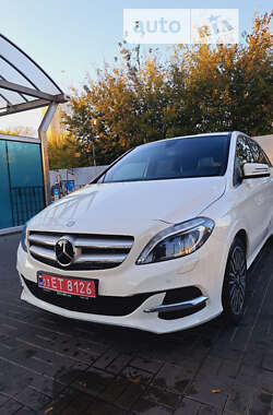Хэтчбек Mercedes-Benz B-Class 2016 в 