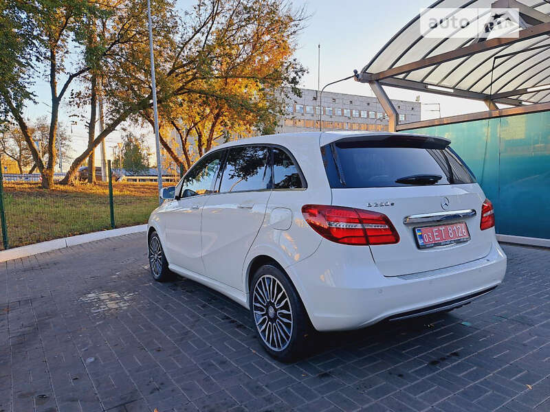 Хэтчбек Mercedes-Benz B-Class 2016 в Киеве