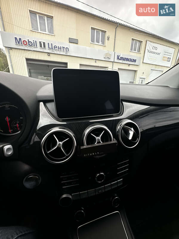 Хэтчбек Mercedes-Benz B-Class 2015 в Запорожье