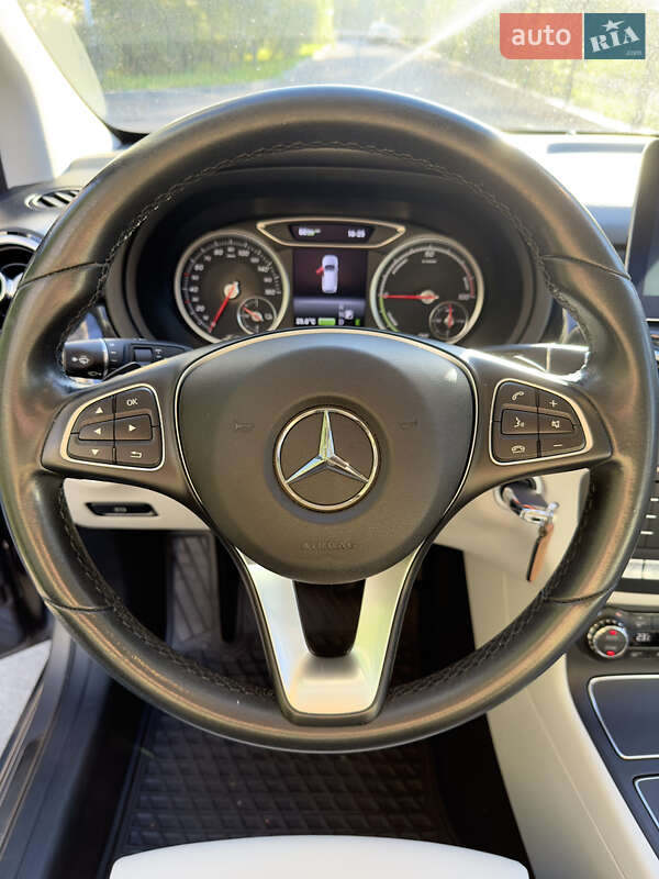 Хэтчбек Mercedes-Benz B-Class 2016 в Одессе фото 10 Хэтчбек Mercedes-Benz B-Class 2016 в Одессе