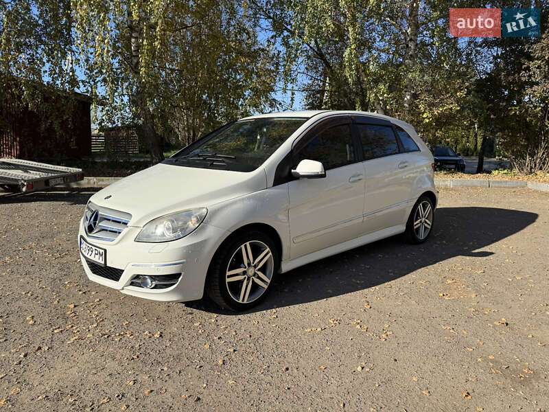 Mercedes-Benz B-Class 2011