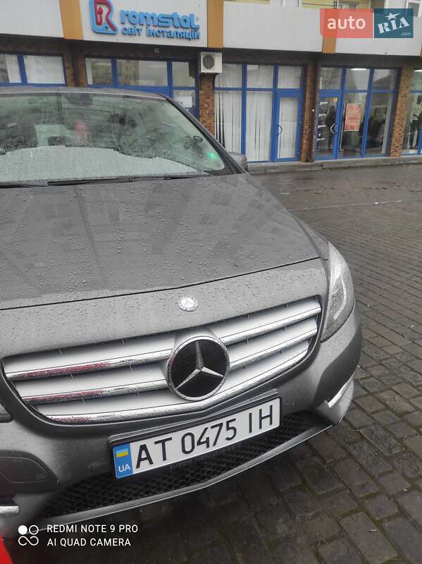 Хэтчбек Mercedes-Benz B-Class 2013 в Ивано-Франковске фото 2 Хэтчбек Mercedes-Benz B-Class 2013 в Ивано-Франковске