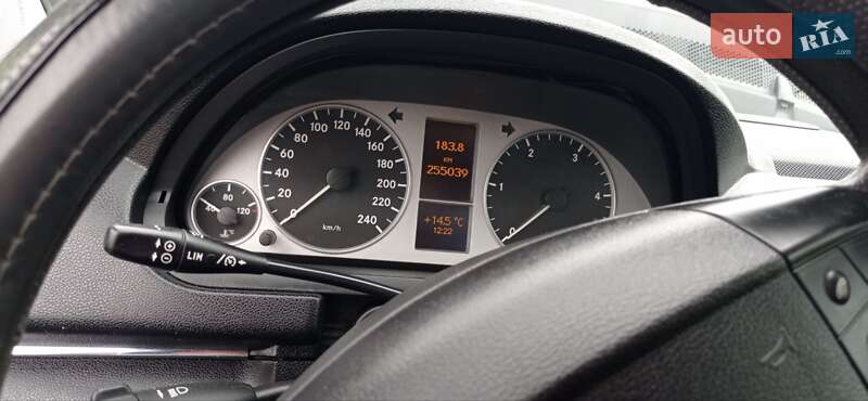 Хэтчбек Mercedes-Benz B-Class 2011 в Новоселице