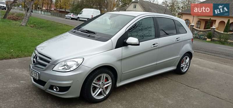 Хэтчбек Mercedes-Benz B-Class 2011 в Новоселице
