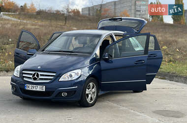 Хэтчбек Mercedes-Benz B-Class 2011 в 