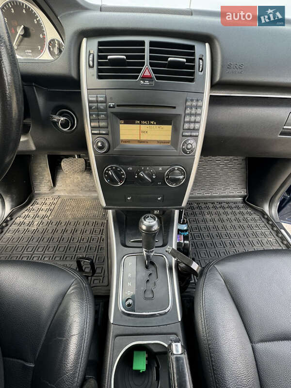 Хэтчбек Mercedes-Benz B-Class 2011 в Вараше