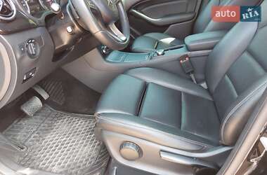 Хэтчбек Mercedes-Benz B-Class 2016 в 