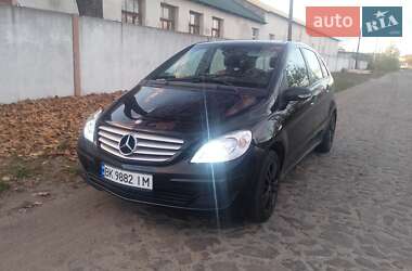 Хетчбек Mercedes-Benz B-Class 2008 в Сарнах