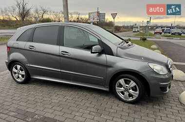 Хэтчбек Mercedes-Benz B-Class 2010 в Стрые