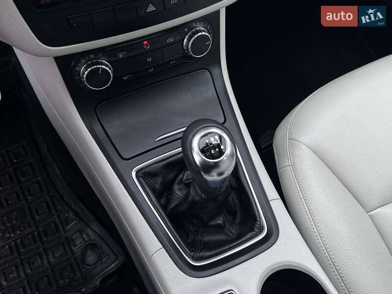 Хэтчбек Mercedes-Benz B-Class 2013 в Нововолынске