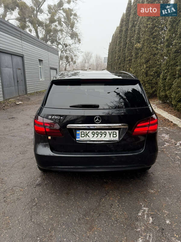 Хэтчбек Mercedes-Benz B-Class 2017 в Ровно фото 6 Хэтчбек Mercedes-Benz B-Class 2017 в Ровно
