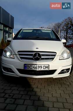 Хэтчбек Mercedes-Benz B-Class 2009 в 