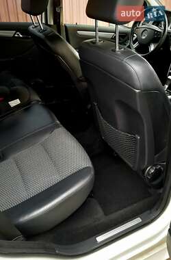 Хэтчбек Mercedes-Benz B-Class 2009 в 