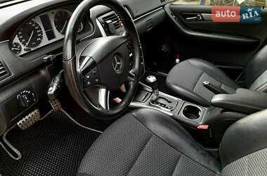 Хэтчбек Mercedes-Benz B-Class 2009 в 