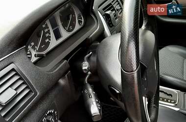 Хэтчбек Mercedes-Benz B-Class 2009 в 