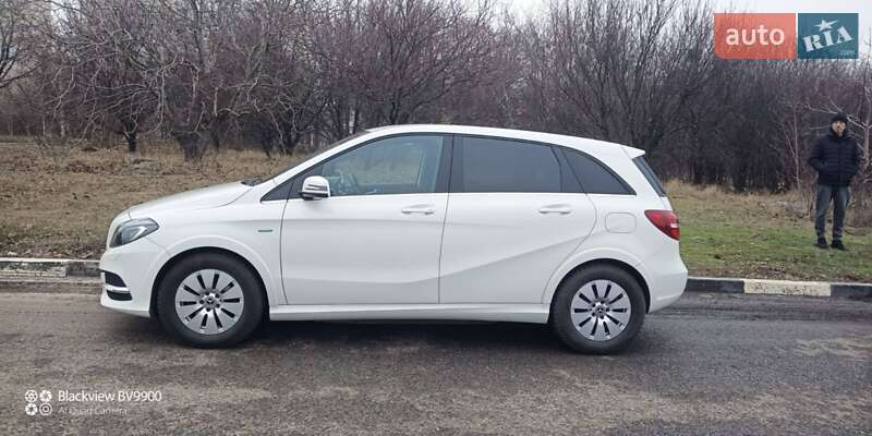 Хетчбек Mercedes-Benz B-Class 2017 в Харкові фото 6 Хетчбек Mercedes-Benz B-Class 2017 в Харкові