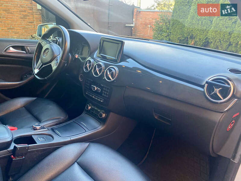 Хэтчбек Mercedes-Benz B-Class 2012 в Жовкве