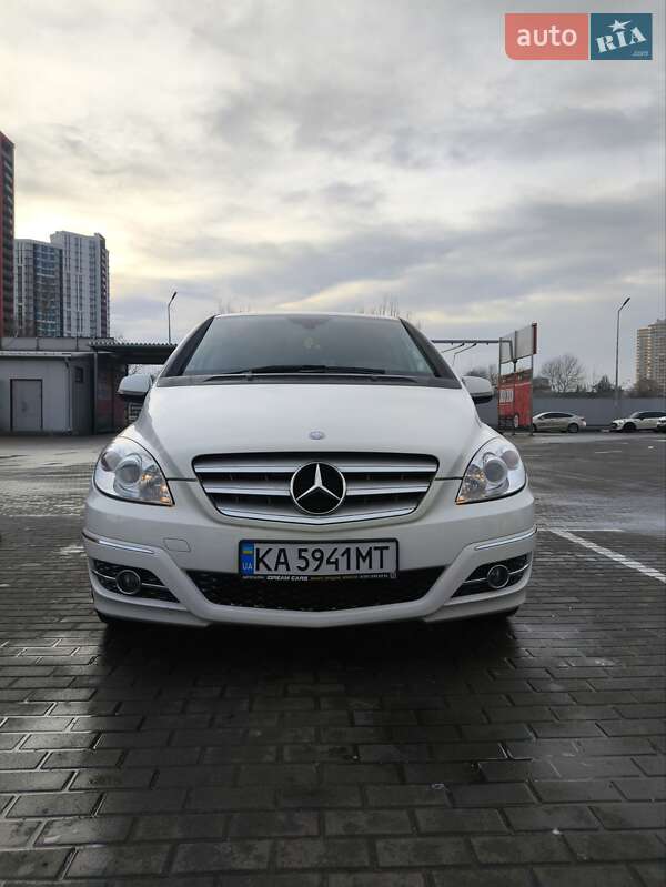 Хэтчбек Mercedes-Benz B-Class 2011 в Киеве