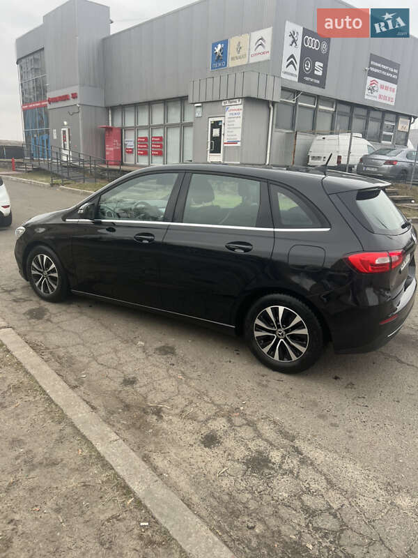Хэтчбек Mercedes-Benz B-Class 2021 в Киеве