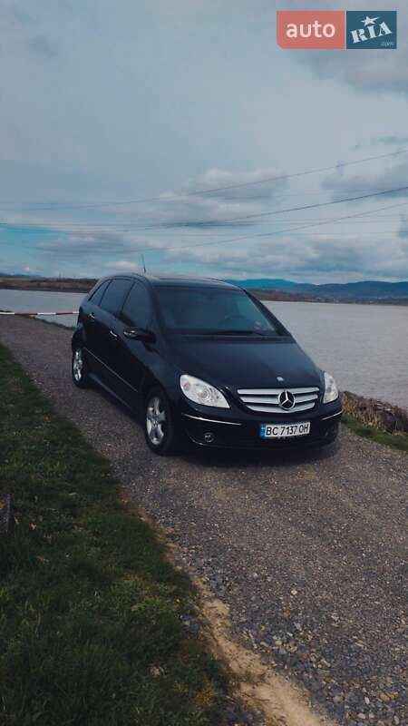 Хэтчбек Mercedes-Benz B-Class 2007 в 