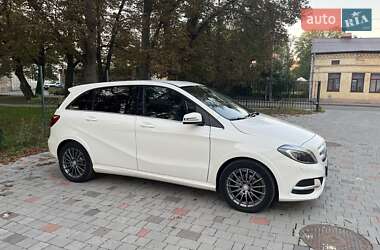 Хэтчбек Mercedes-Benz B-Class 2016 в 