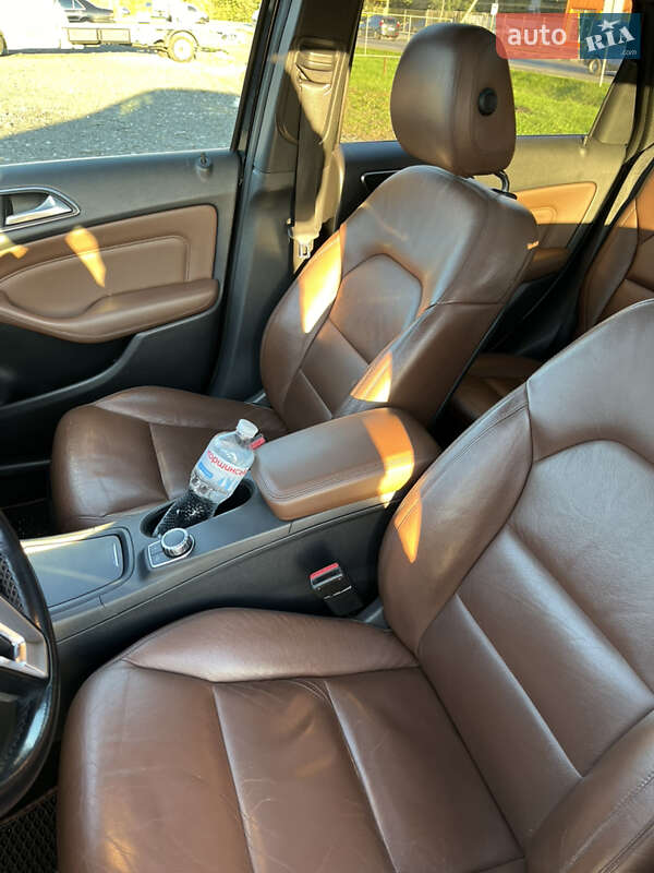 Хэтчбек Mercedes-Benz B-Class 2012 в Радехове