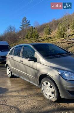 Хэтчбек Mercedes-Benz B-Class 2007 в 