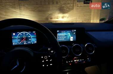 Хетчбек Mercedes-Benz B-Class 2019 в 
