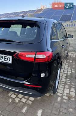 Хетчбек Mercedes-Benz B-Class 2019 в 