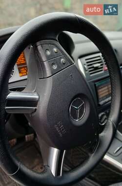 Хэтчбек Mercedes-Benz B-Class 2011 в 