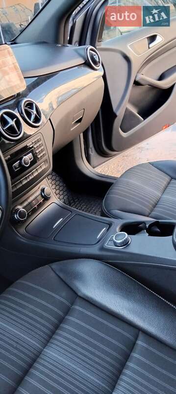 Хэтчбек Mercedes-Benz B-Class 2013 в Черновцах