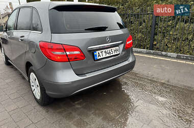 Хэтчбек Mercedes-Benz B-Class 2011 в 