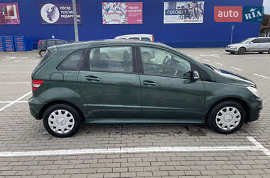 Хэтчбек Mercedes-Benz B-Class 2009 в 