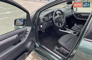 Хэтчбек Mercedes-Benz B-Class 2009 в 