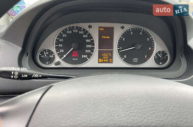Хэтчбек Mercedes-Benz B-Class 2009 в 