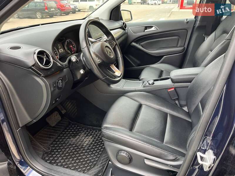 Хетчбек Mercedes-Benz B-Class 2016 в Житомирі