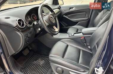 Хэтчбек Mercedes-Benz B-Class 2016 в 