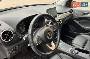 Хэтчбек Mercedes-Benz B-Class 2016 в 